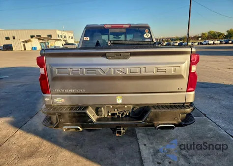 2019 Chevrolet Silverado K1500 Lt Trail Boss z USA, uszkodzony, nr VIN 3GCPYFED6KG192593